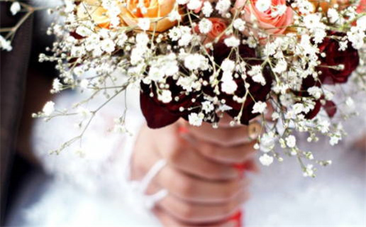 2025年农历八月初四是不是领证吉日 今日登记领证好吗