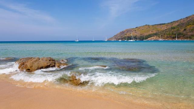 花盆可以挂着吗?风水好吗