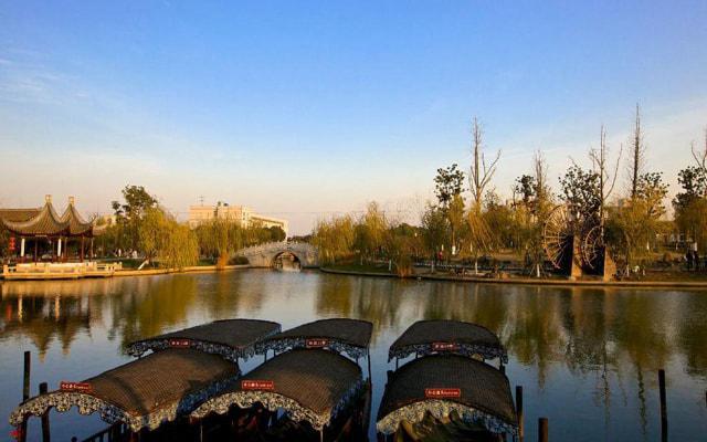 本命年谁给买红衣服最好 本命年要提前多久穿红色